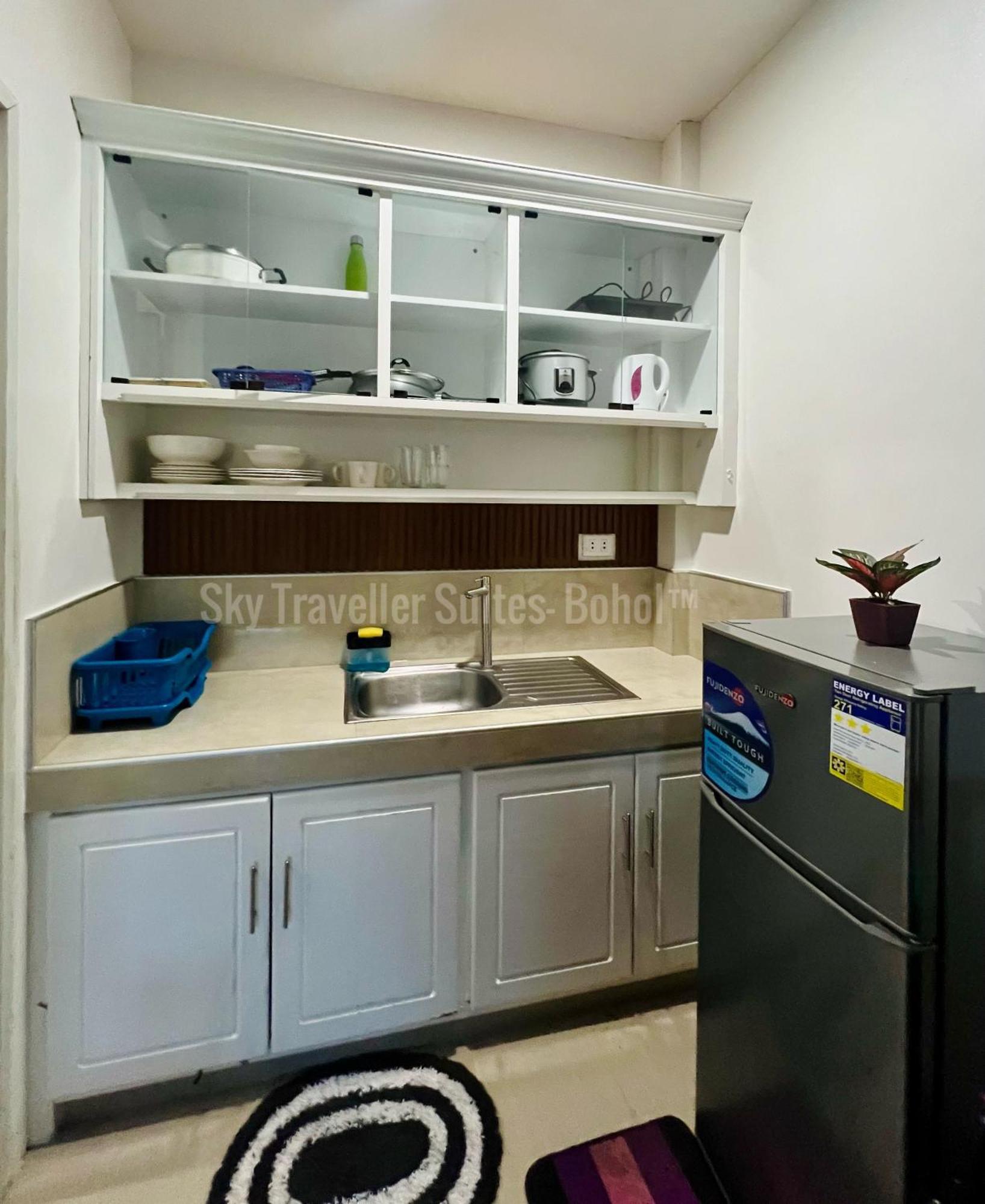 Sky Traveller Suites Panglao Eksteriør billede