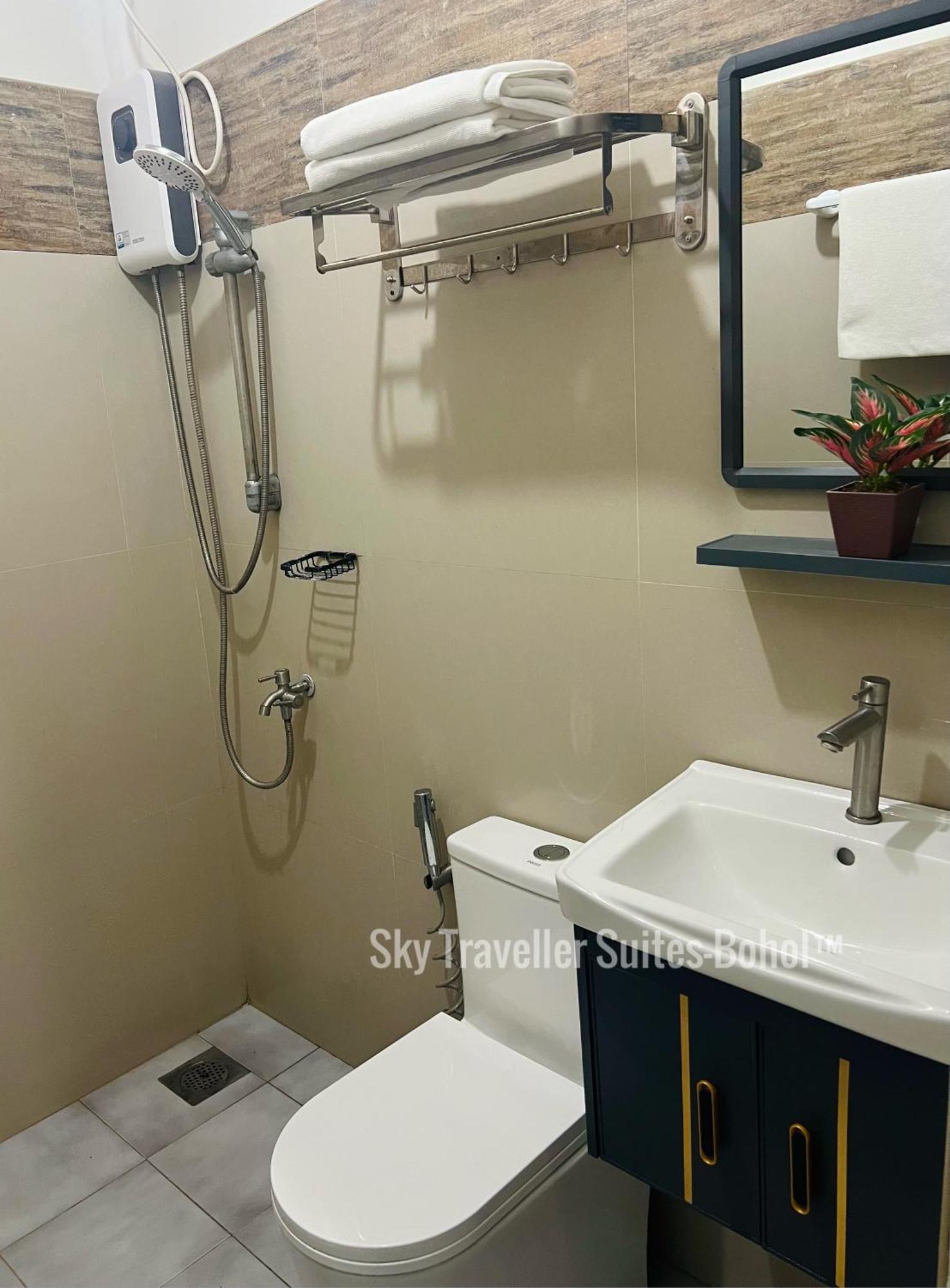 Sky Traveller Suites Panglao Eksteriør billede
