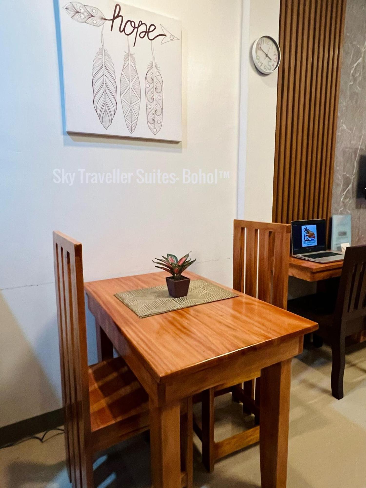 Sky Traveller Suites Panglao Eksteriør billede