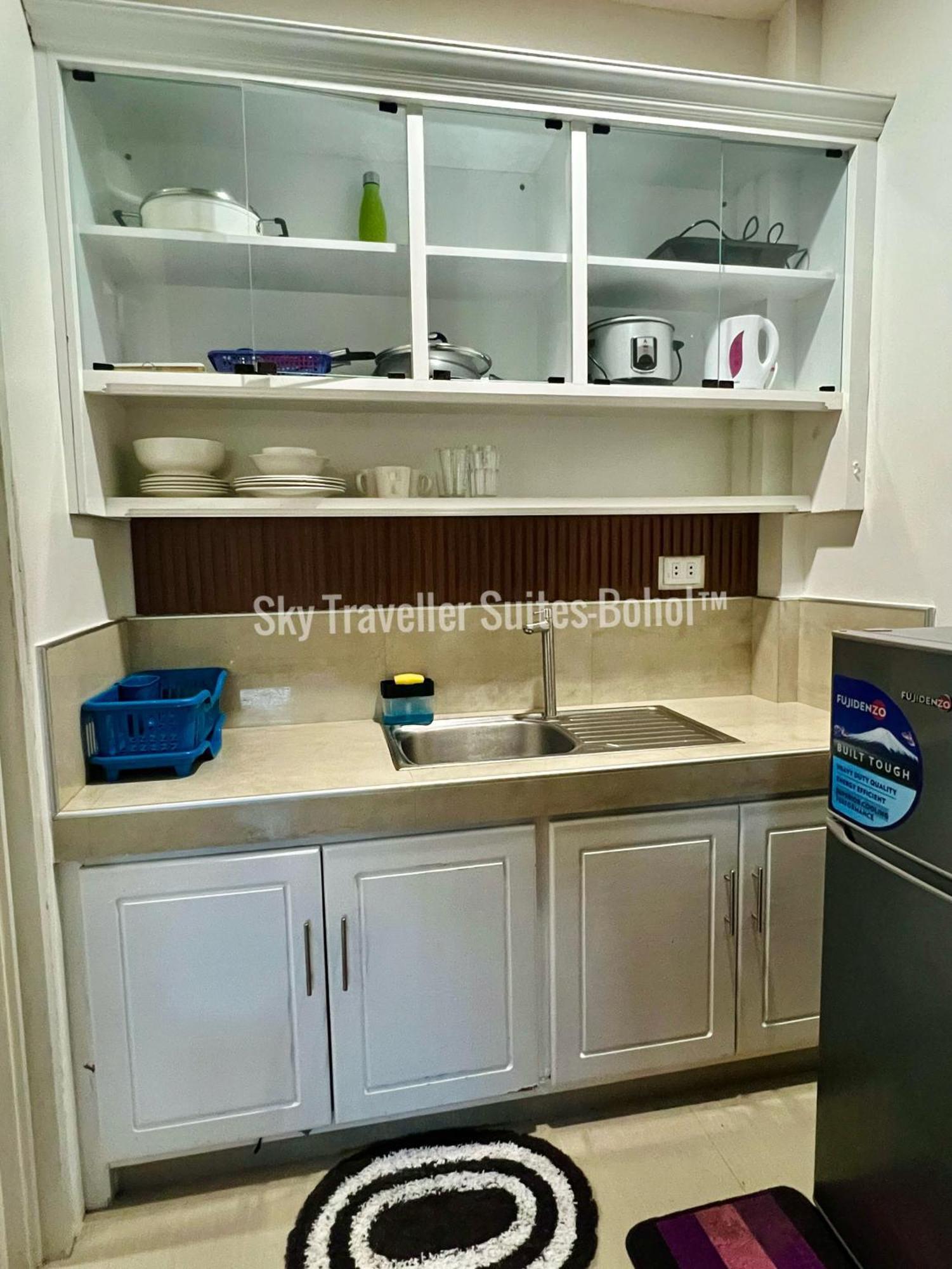 Sky Traveller Suites Panglao Eksteriør billede