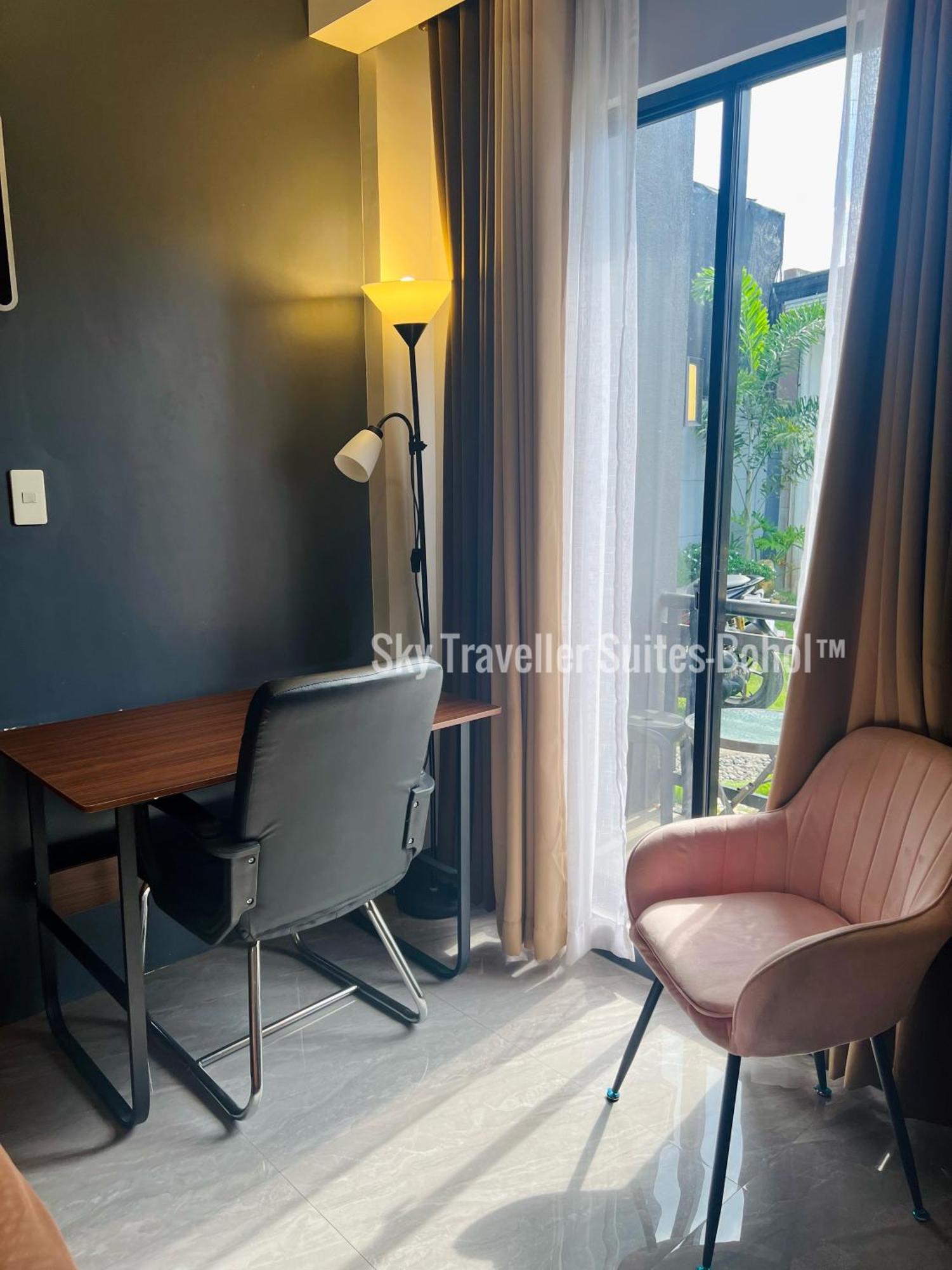 Sky Traveller Suites Panglao Eksteriør billede