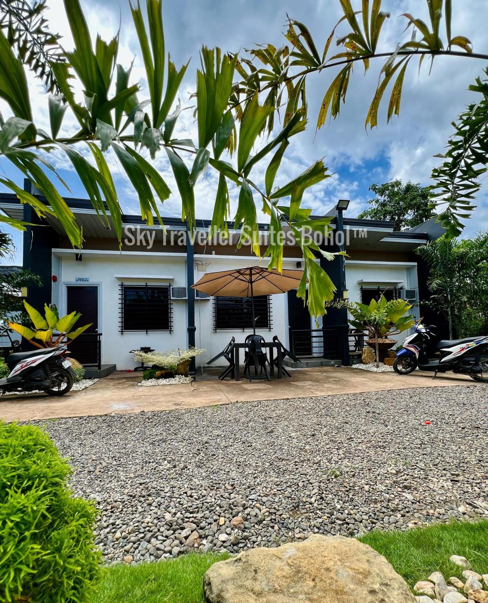 Sky Traveller Suites Panglao Eksteriør billede
