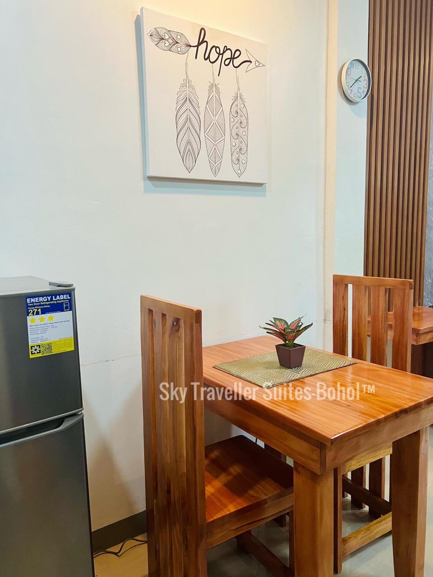 Sky Traveller Suites Panglao Eksteriør billede
